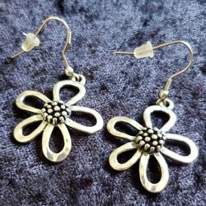 Daisy Premier Designs Earrings
